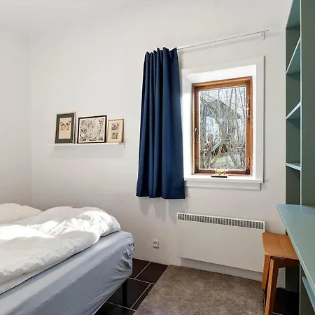 Дом отдыха 5555-svaneke-askelundsvej-12 *